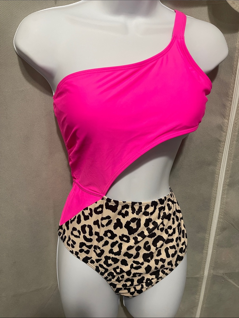 Pink Lily Neon Pink & Leopard Print One-Shoulder Swimsuit
